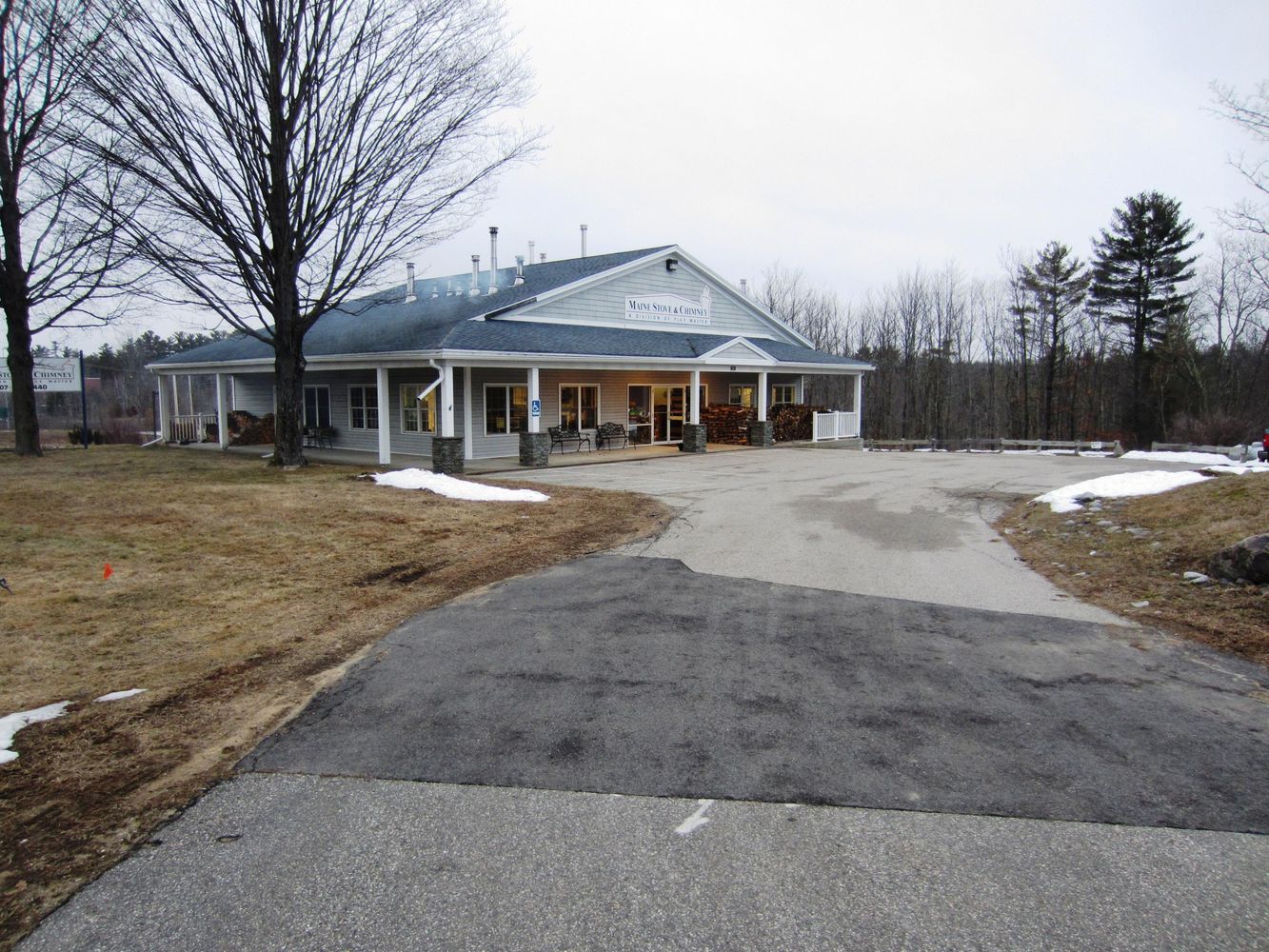 1438 Main St, Sanford, ME 04073